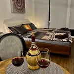 Lelle Marine Voila شقة