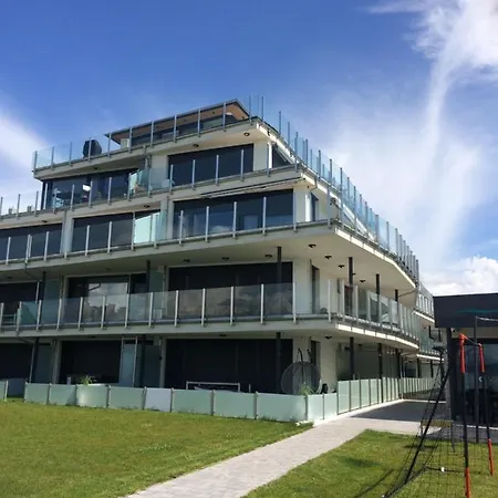 Lelle Marine Voila アパート *