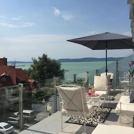 アパート Lelle Marine Voila