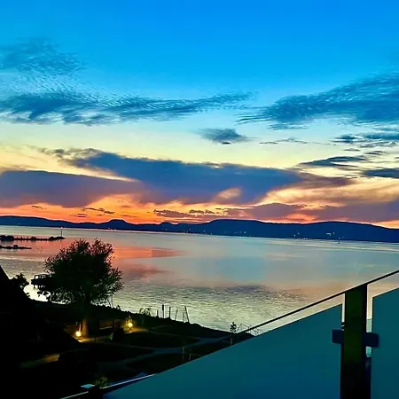 Lelle Marine Voila * バラトンレッレ