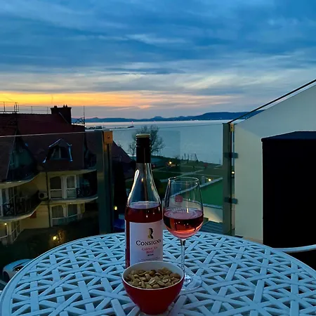 Lelle Marine Voila Апартаменты