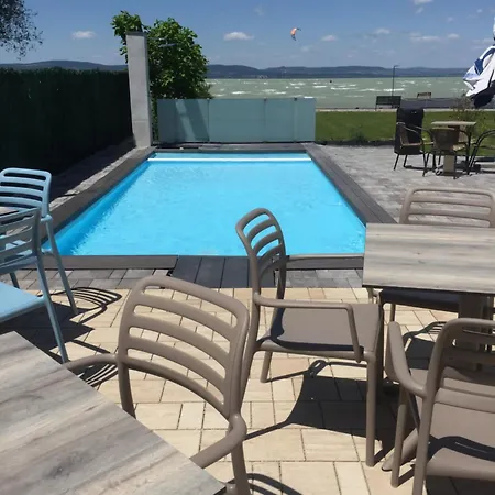 Lelle Marine Voila *