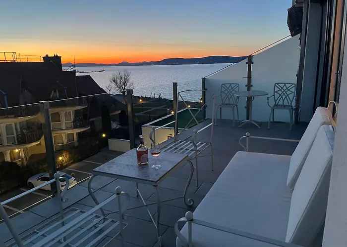 Lelle Marine Voila 公寓 巴拉通雷勒